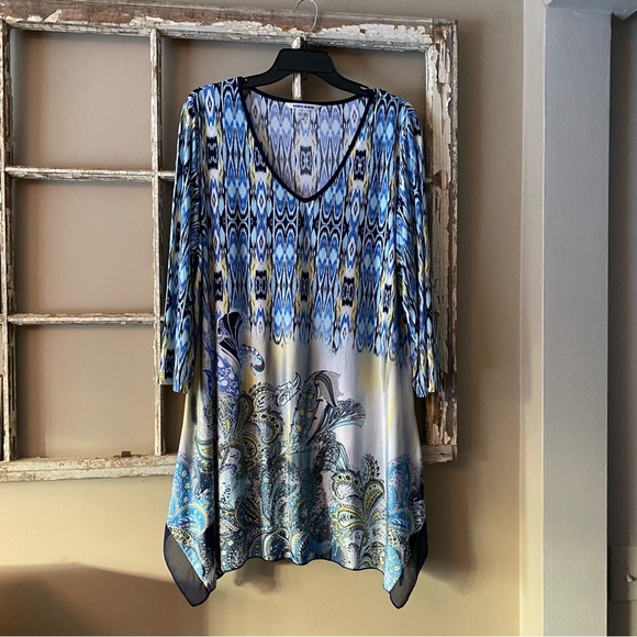 Nygard waterfall tunic top with paisleys and tribal designs - Picture 3 of 7